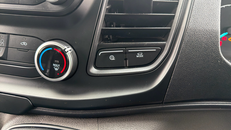 Ford Transit 350 L4 Diesel Fwd 2.0 EcoBlue 130ps Leader Luton Van